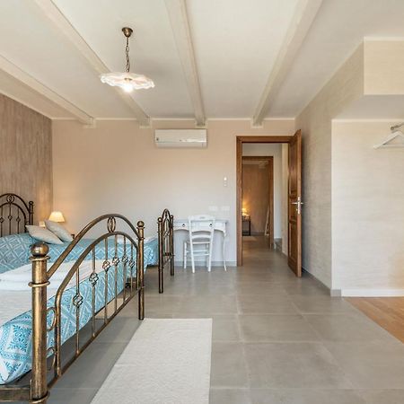 Villa Sa Rocca Junior & Suite Chia Ngoại thất bức ảnh